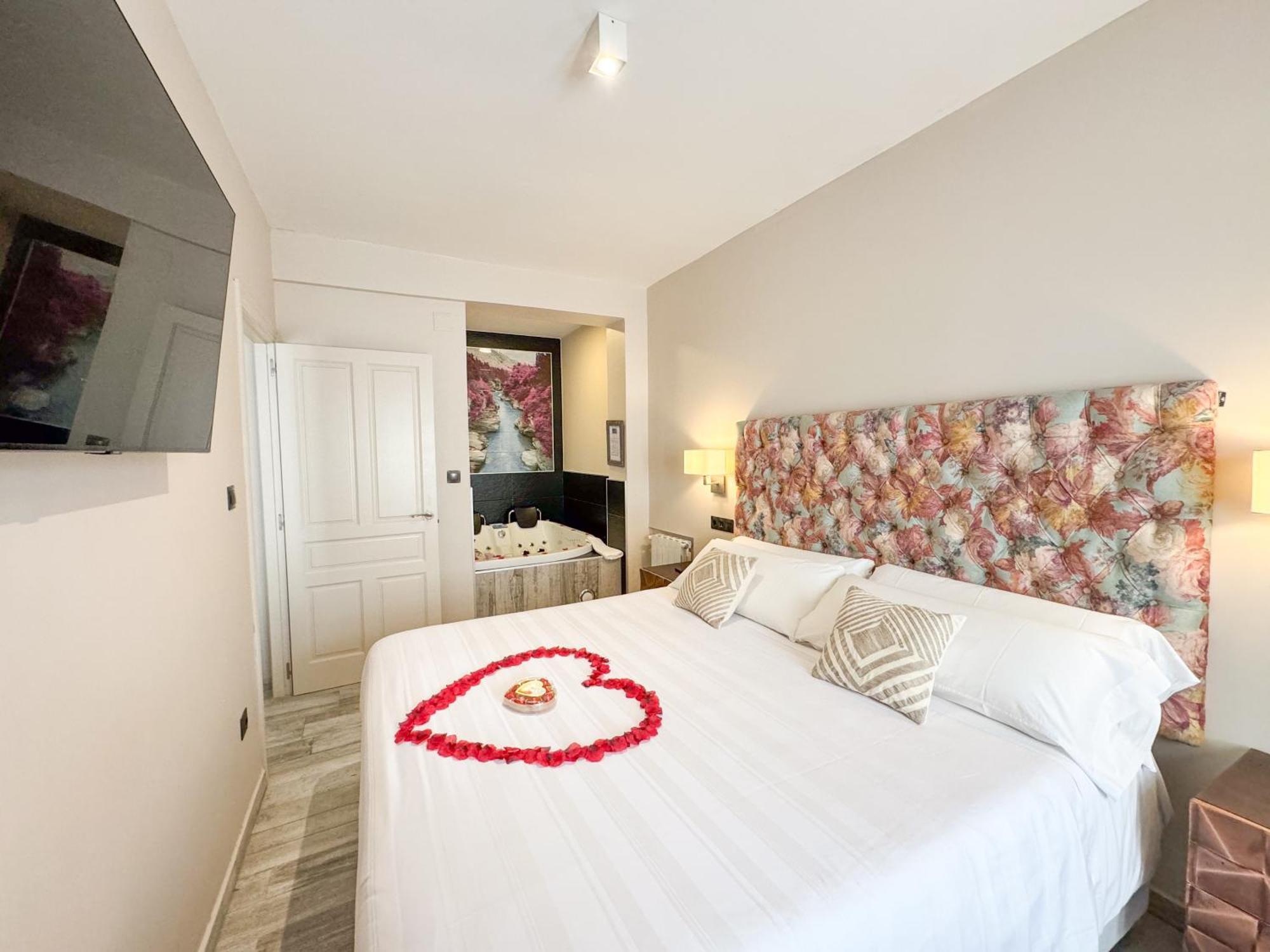 Akla Suites Con Jacuzzi Santillana Santillana del Mar Zewnętrze zdjęcie