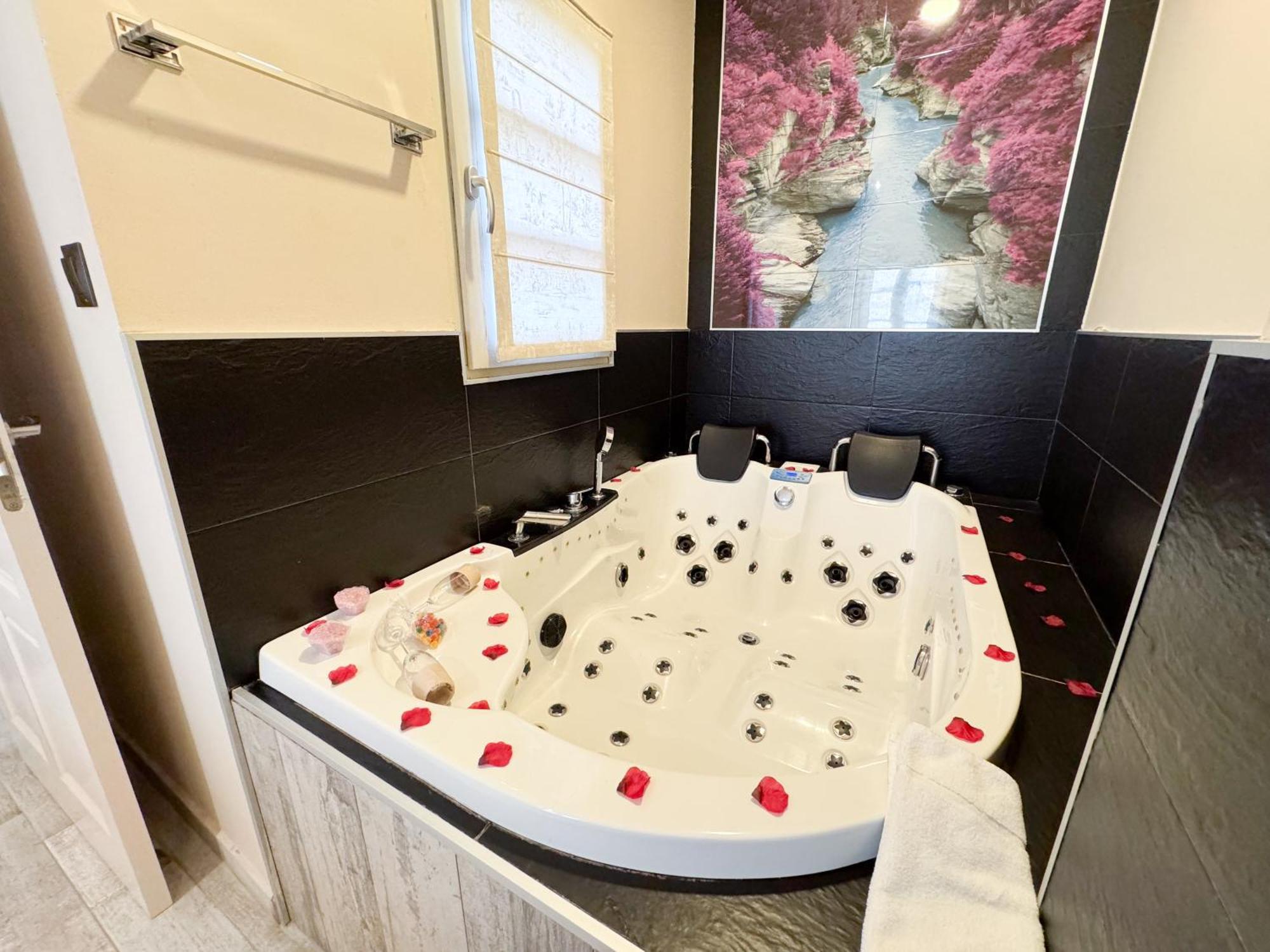 Akla Suites Con Jacuzzi Santillana Santillana del Mar Zewnętrze zdjęcie